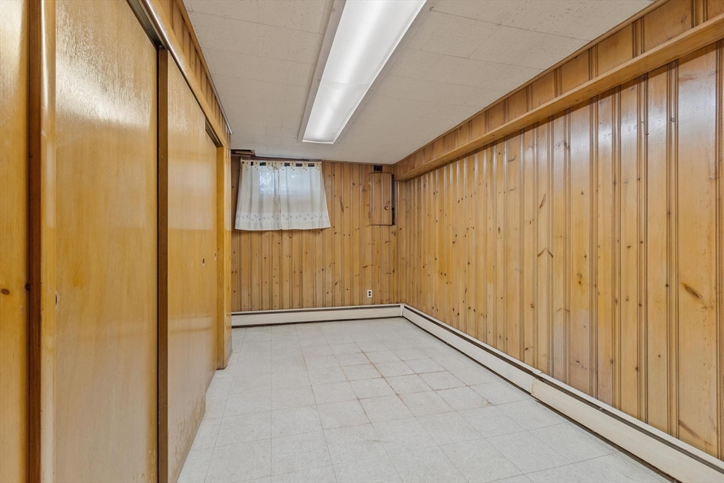 370 Albion St Wakefield, MA 01880