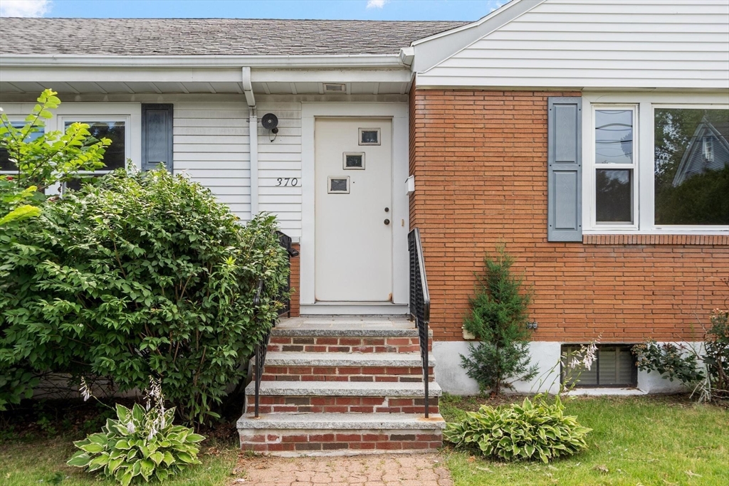 370 Albion St Wakefield, MA 01880