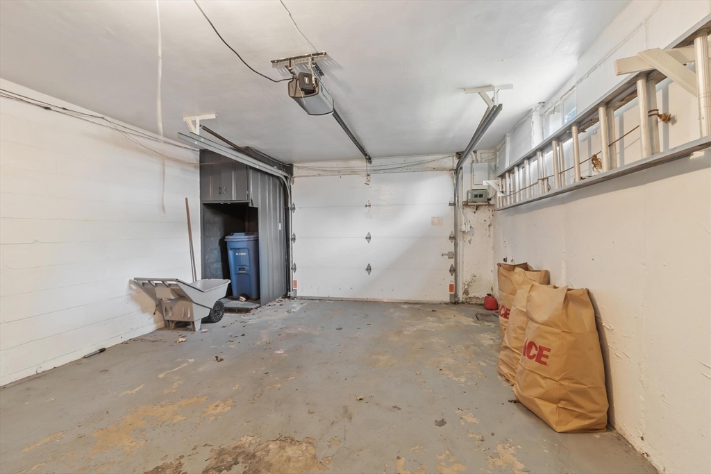 370 Albion St Wakefield, MA 01880