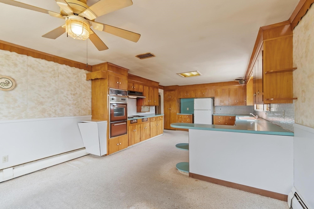 370 Albion St Wakefield, MA 01880