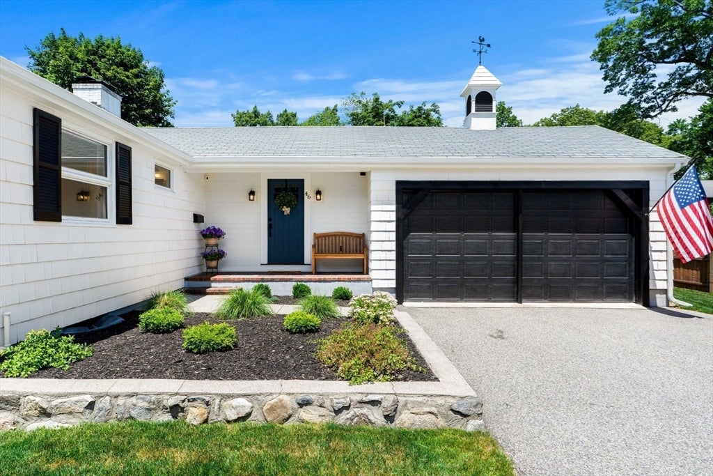 46 Woodcrest Dr Wakefield, MA 01880