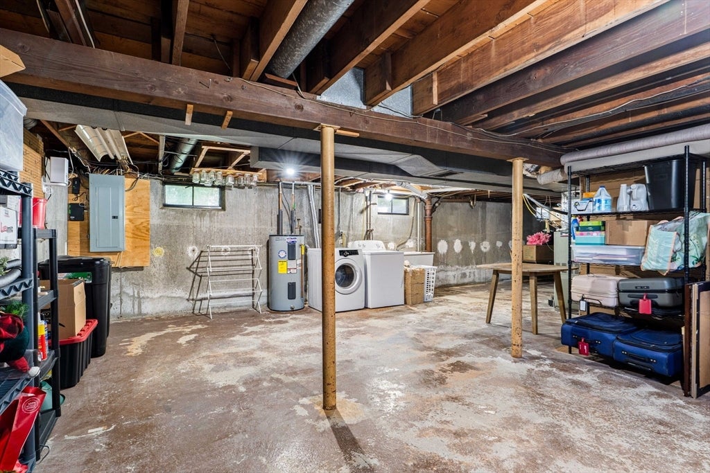 46 Woodcrest Dr Wakefield, MA 01880