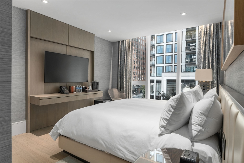 150 Seaport Blvd #7D Boston, MA 02210