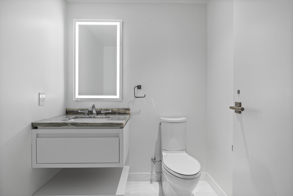 150 Seaport Blvd #7D Boston, MA 02210