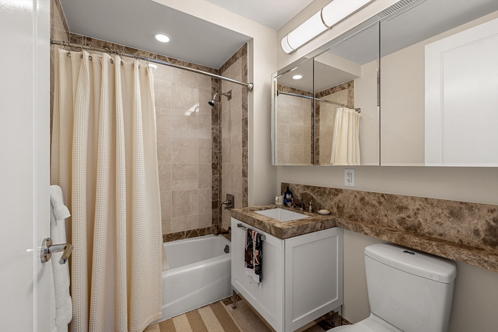 400 uart St #16J Boston, MA 02116