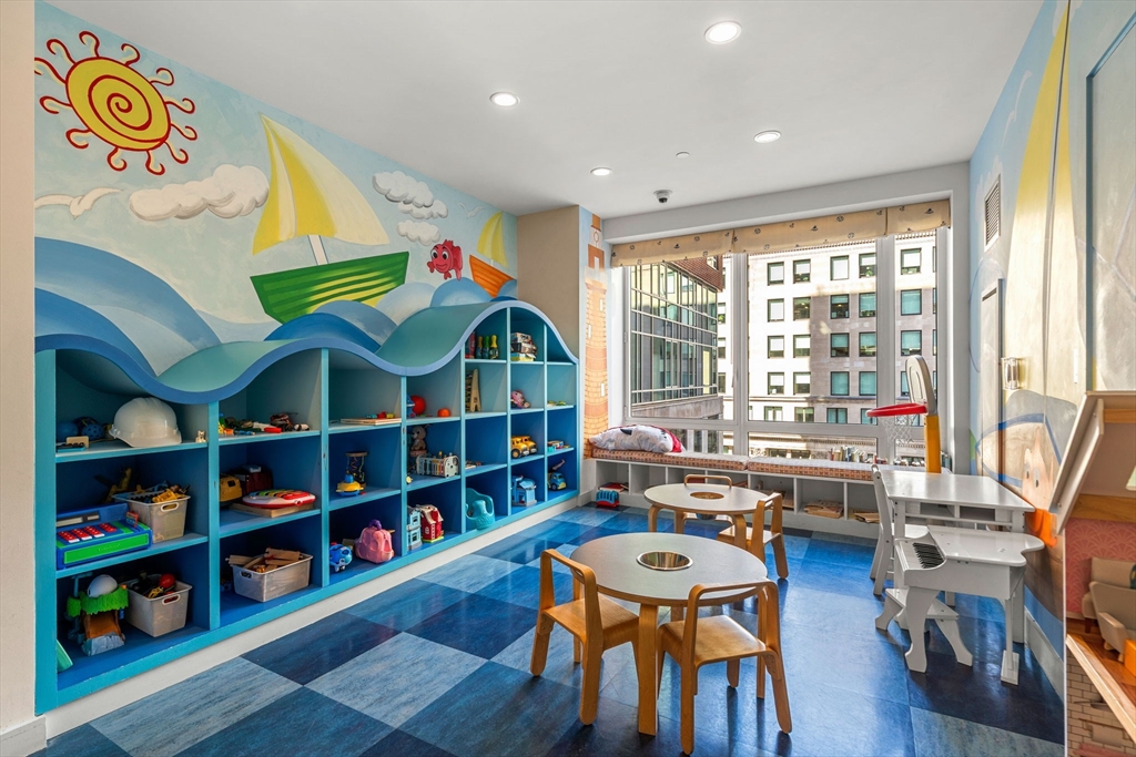 400 uart St #16J Boston, MA 02116