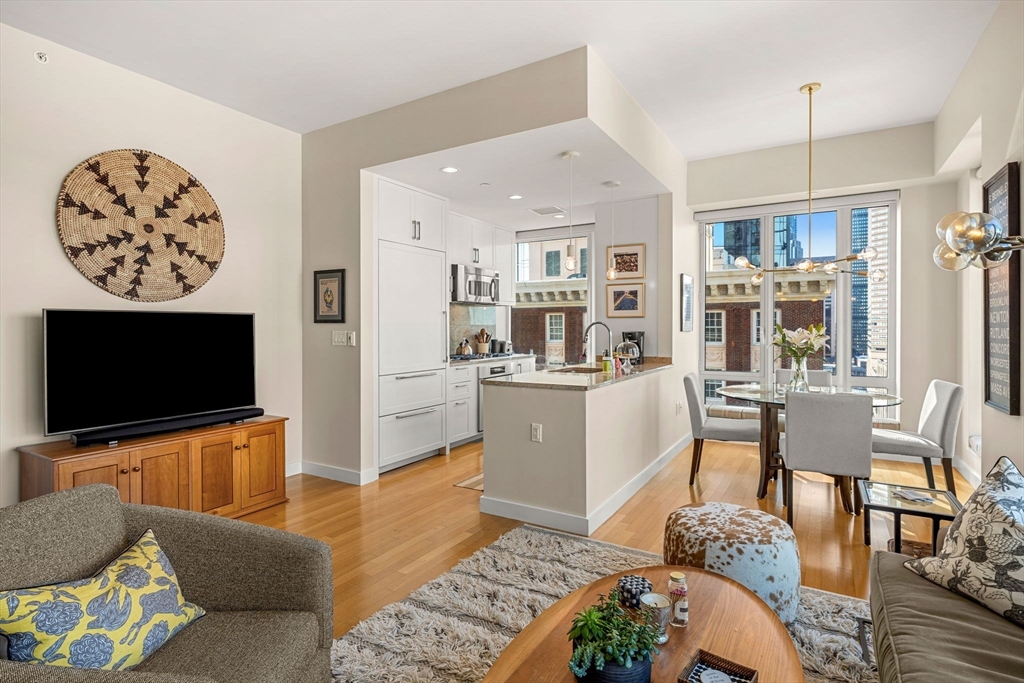 400 uart St #16J Boston, MA 02116