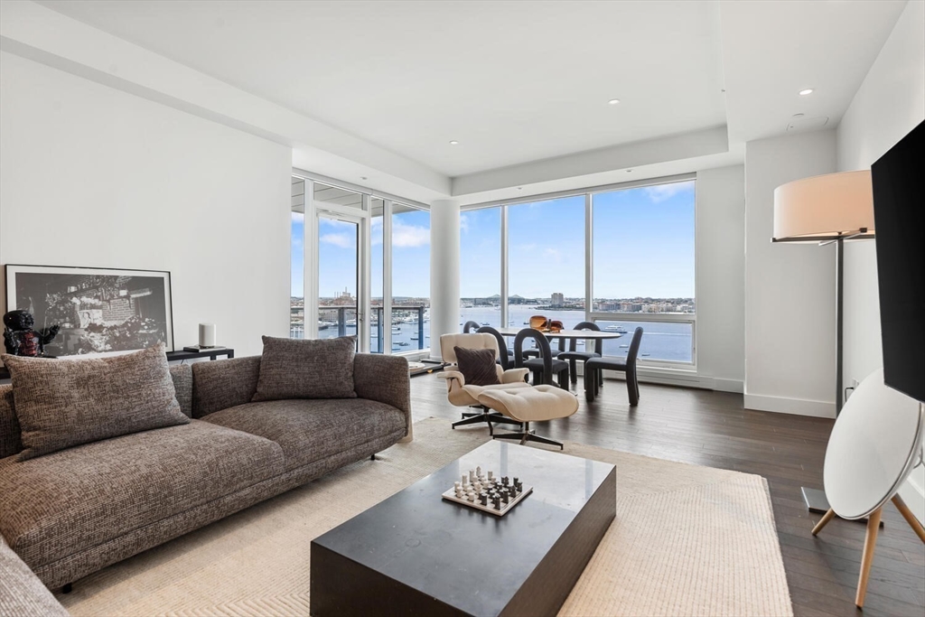 22 Liberty Dr #10D Boston, MA 02210