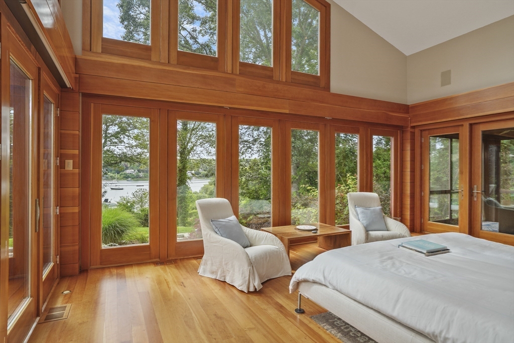 400 Barnes Rd Oak Bluffs, MA 02557 400 Barnes Rd Oak Bluffs, MA 02557