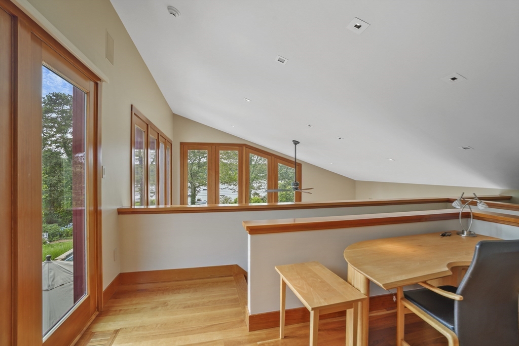 400 Barnes Rd Oak Bluffs, MA 02557 400 Barnes Rd Oak Bluffs, MA 02557