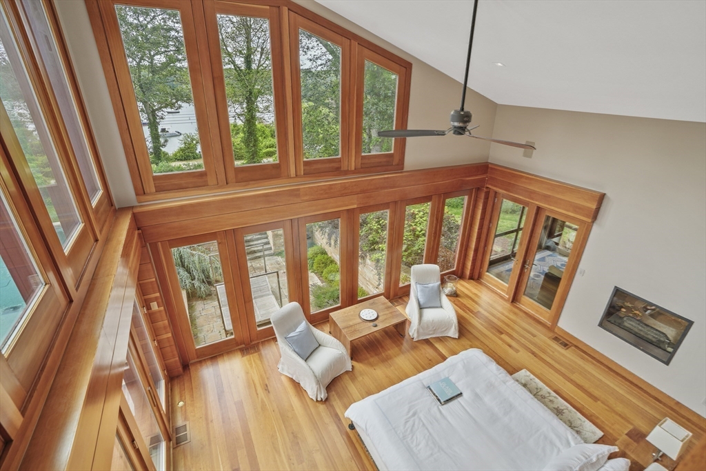 400 Barnes Rd Oak Bluffs, MA 02557 400 Barnes Rd Oak Bluffs, MA 02557