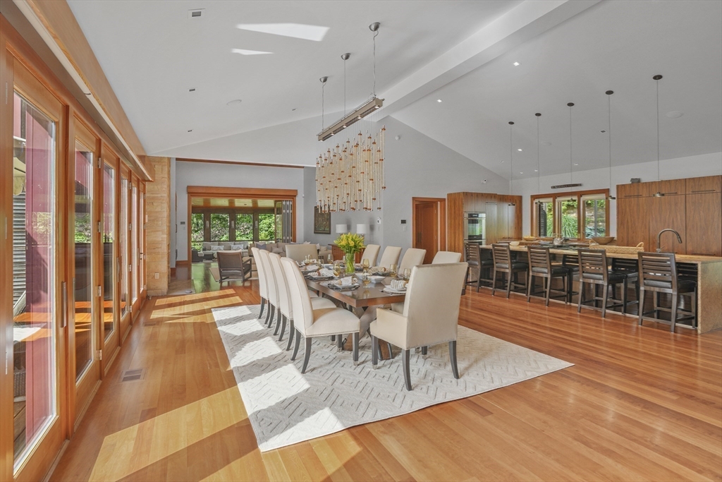400 Barnes Rd Oak Bluffs, MA 02557 400 Barnes Rd Oak Bluffs, MA 02557