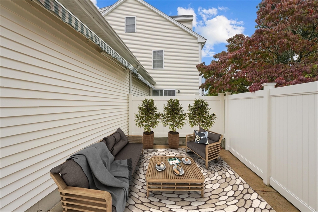 5 Bateman Ct #5 Wakefield, MA 01880 5 Bateman Ct #5 Wakefield, MA 01880