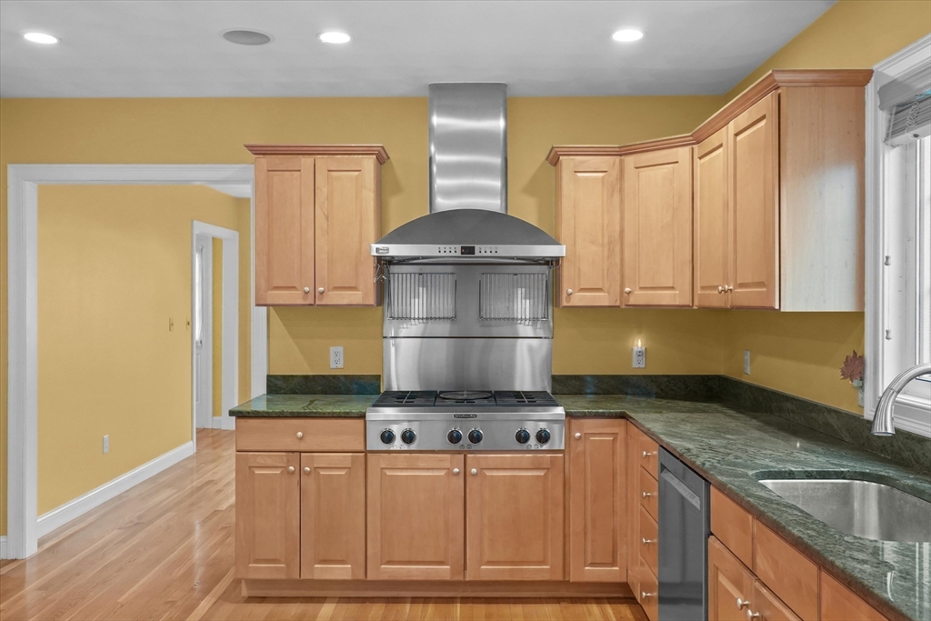 5 Bateman Ct #5 Wakefield, MA 01880 5 Bateman Ct #5 Wakefield, MA 01880