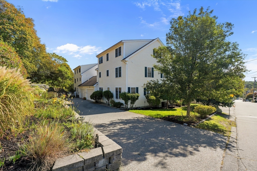 5 Bateman Ct #5 Wakefield, MA 01880 5 Bateman Ct #5 Wakefield, MA 01880