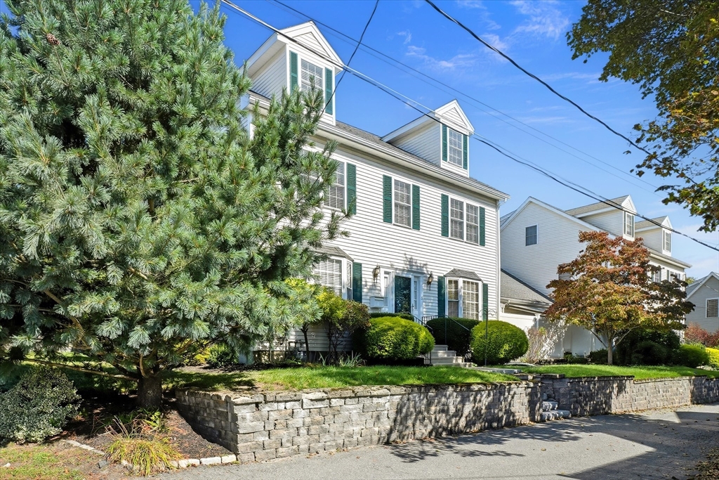 5 Bateman Ct #5 Wakefield, MA 01880 5 Bateman Ct #5 Wakefield, MA 01880