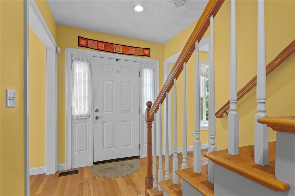 5 Bateman Ct #5 Wakefield, MA 01880 5 Bateman Ct #5 Wakefield, MA 01880