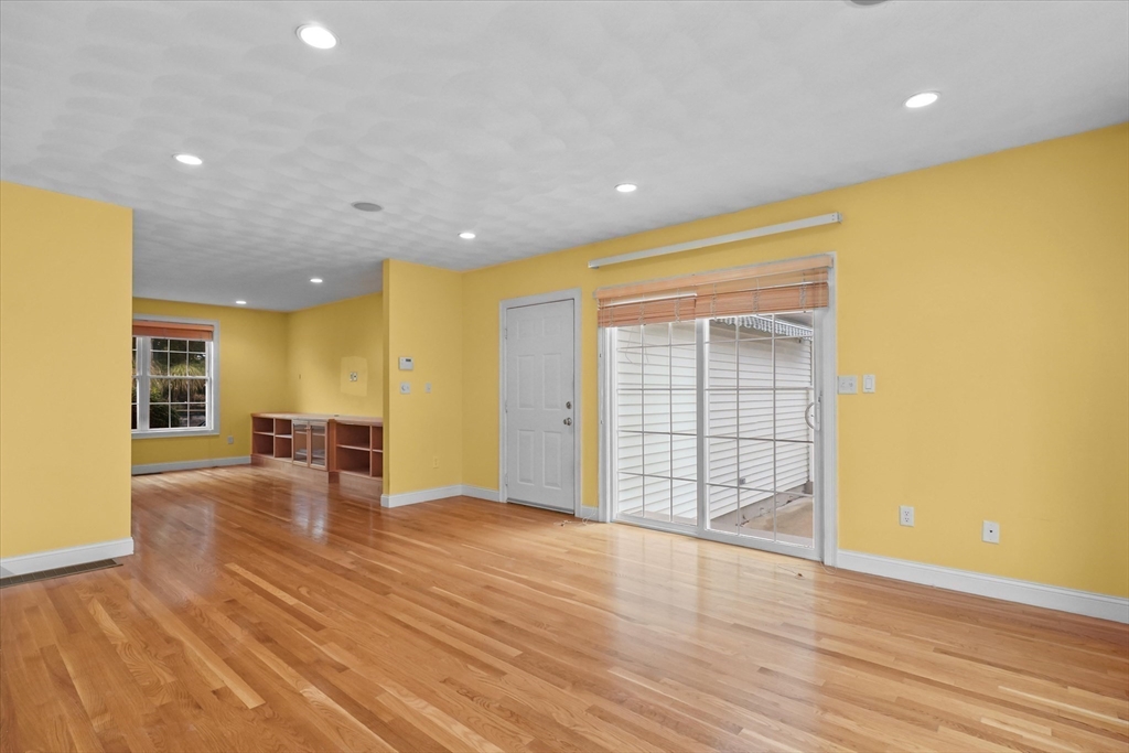 5 Bateman Ct #5 Wakefield, MA 01880 5 Bateman Ct #5 Wakefield, MA 01880