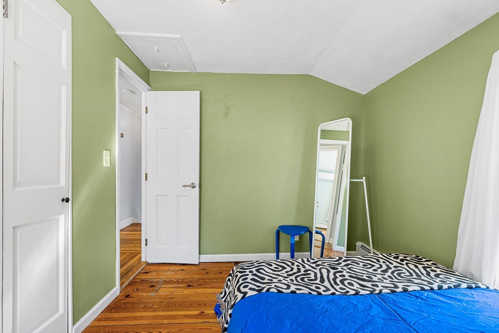 17 Vale Rd Wakefield, MA 01880