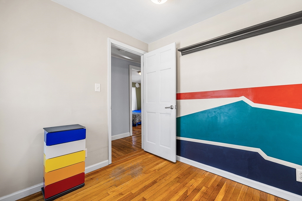 17 Vale Rd Wakefield, MA 01880