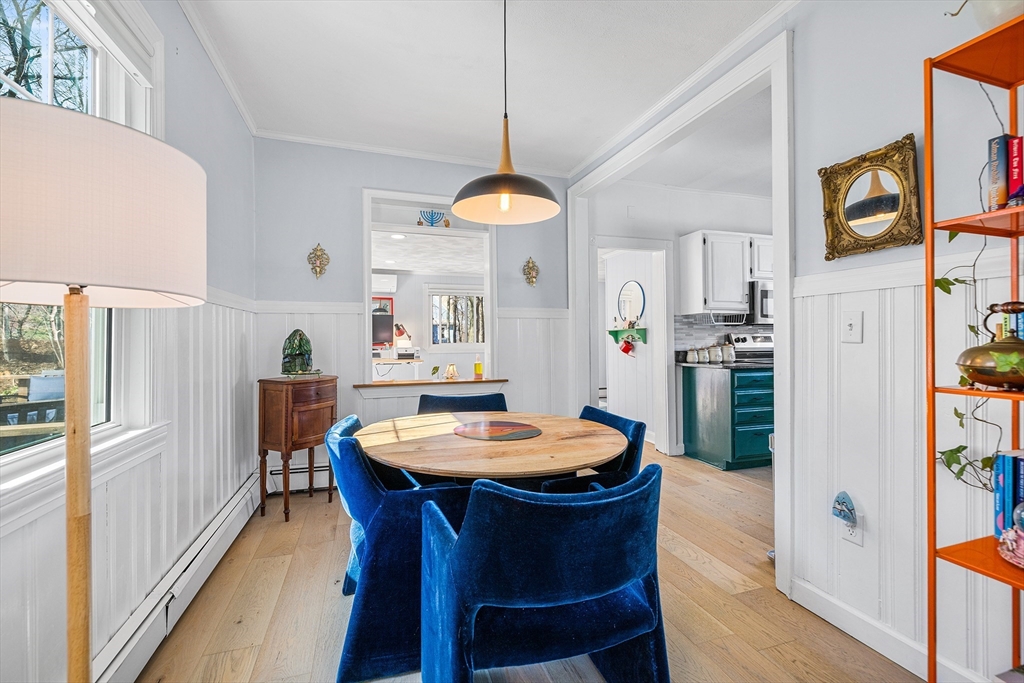 17 Vale Rd Wakefield, MA 01880