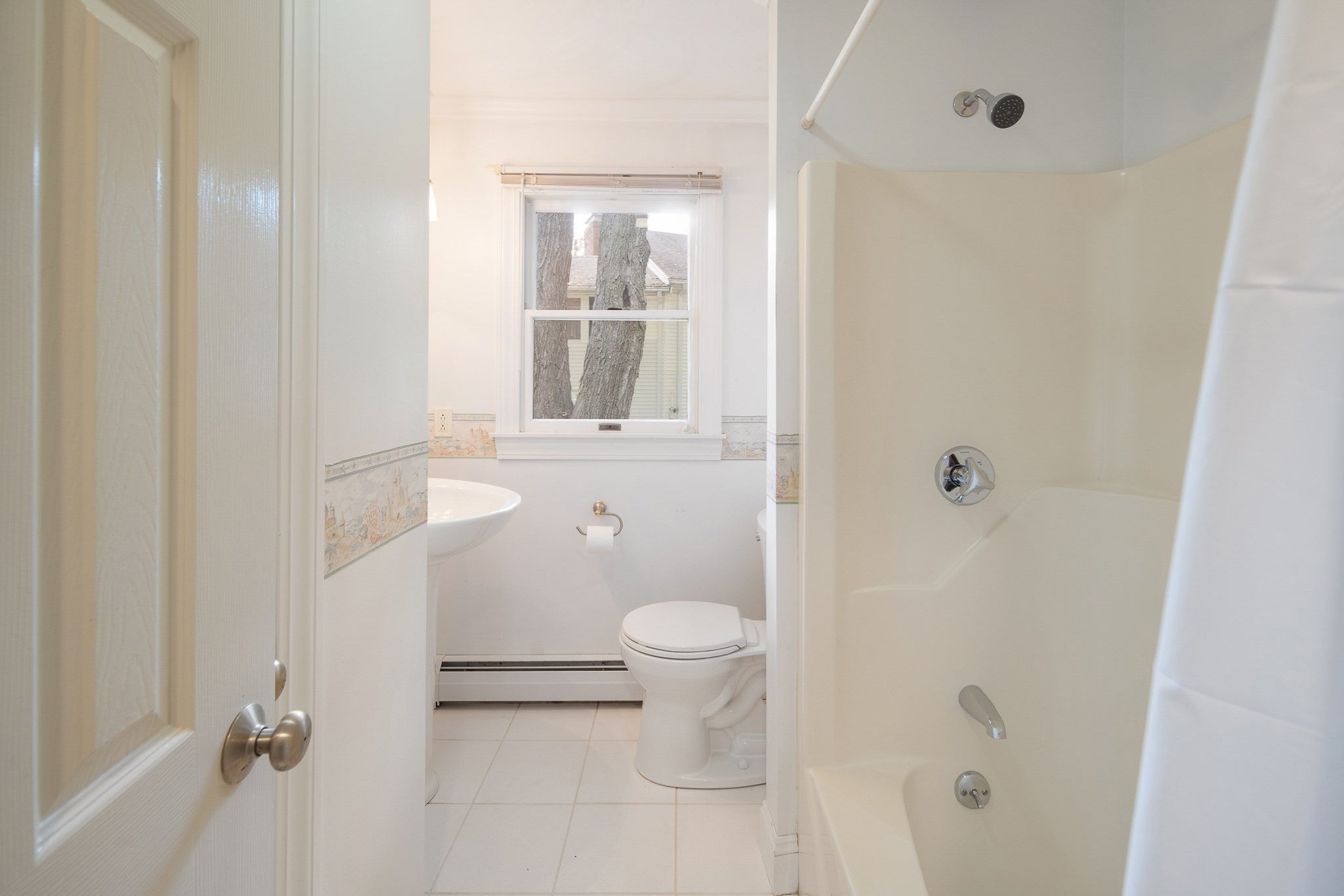 39 Montrose Ave Wakefield, MA 01880