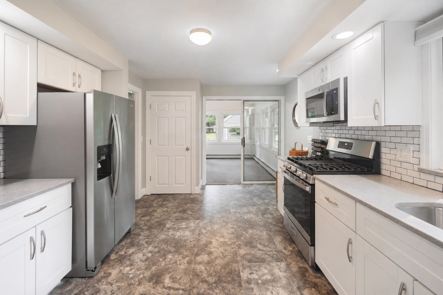 39 Montrose Ave Wakefield, MA 01880