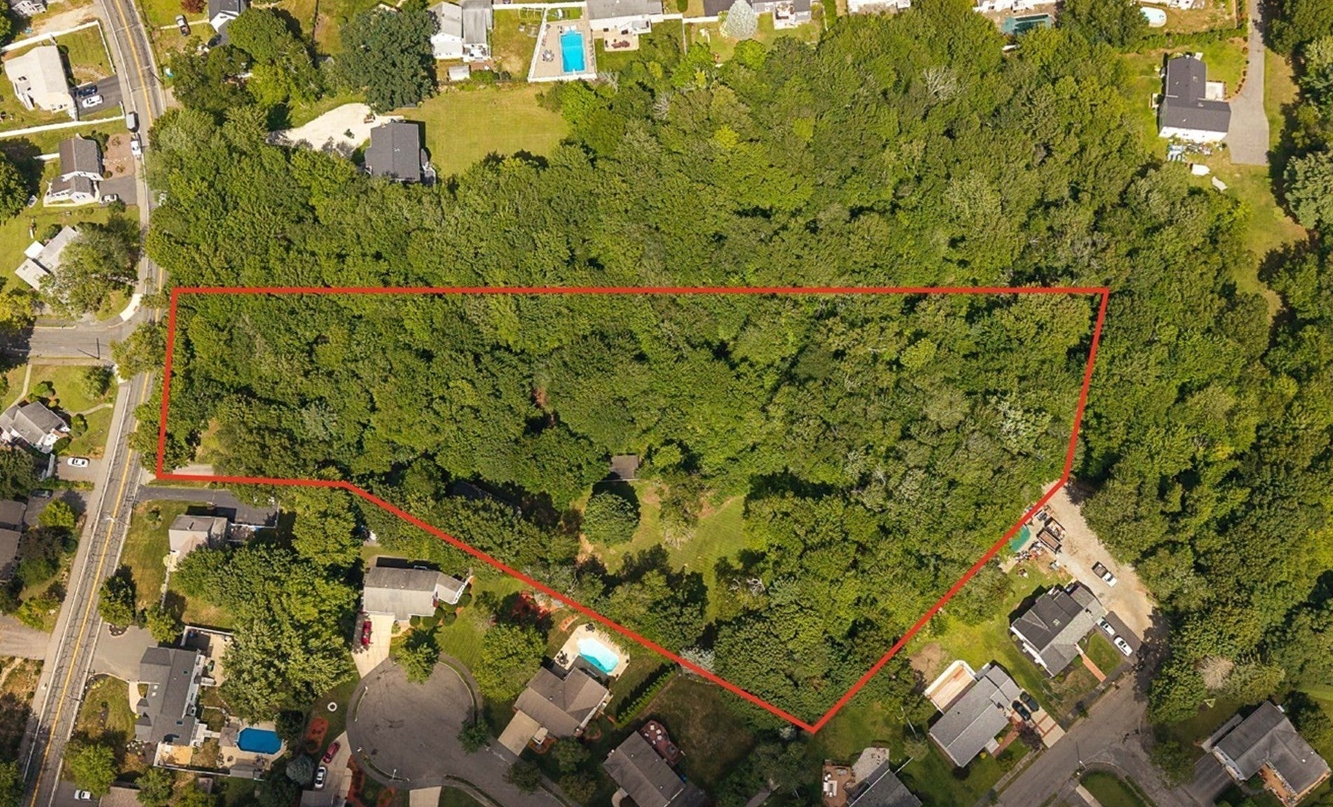 39 Montrose Ave Wakefield, MA 01880
