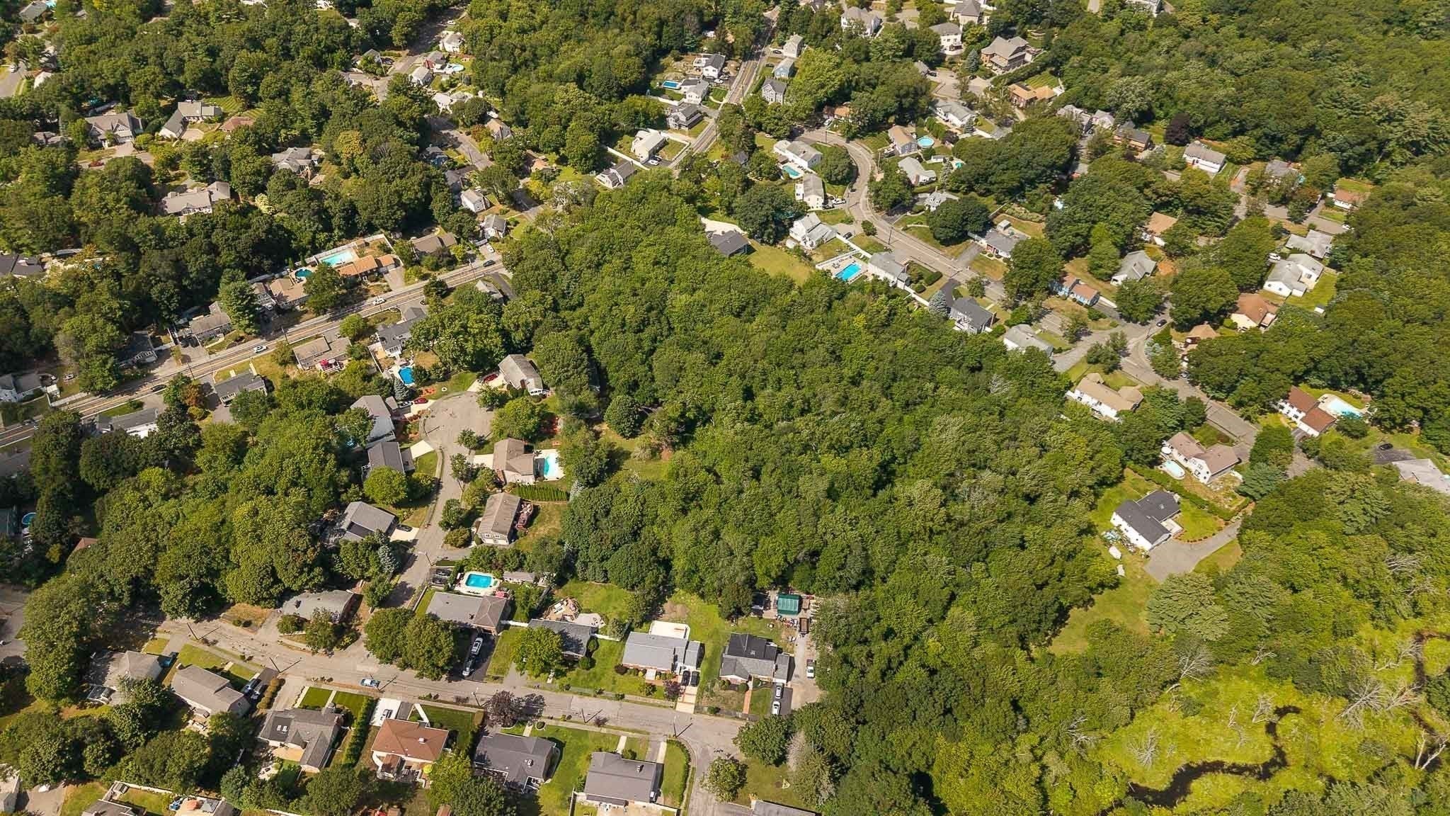 39 Montrose Ave Wakefield, MA 01880