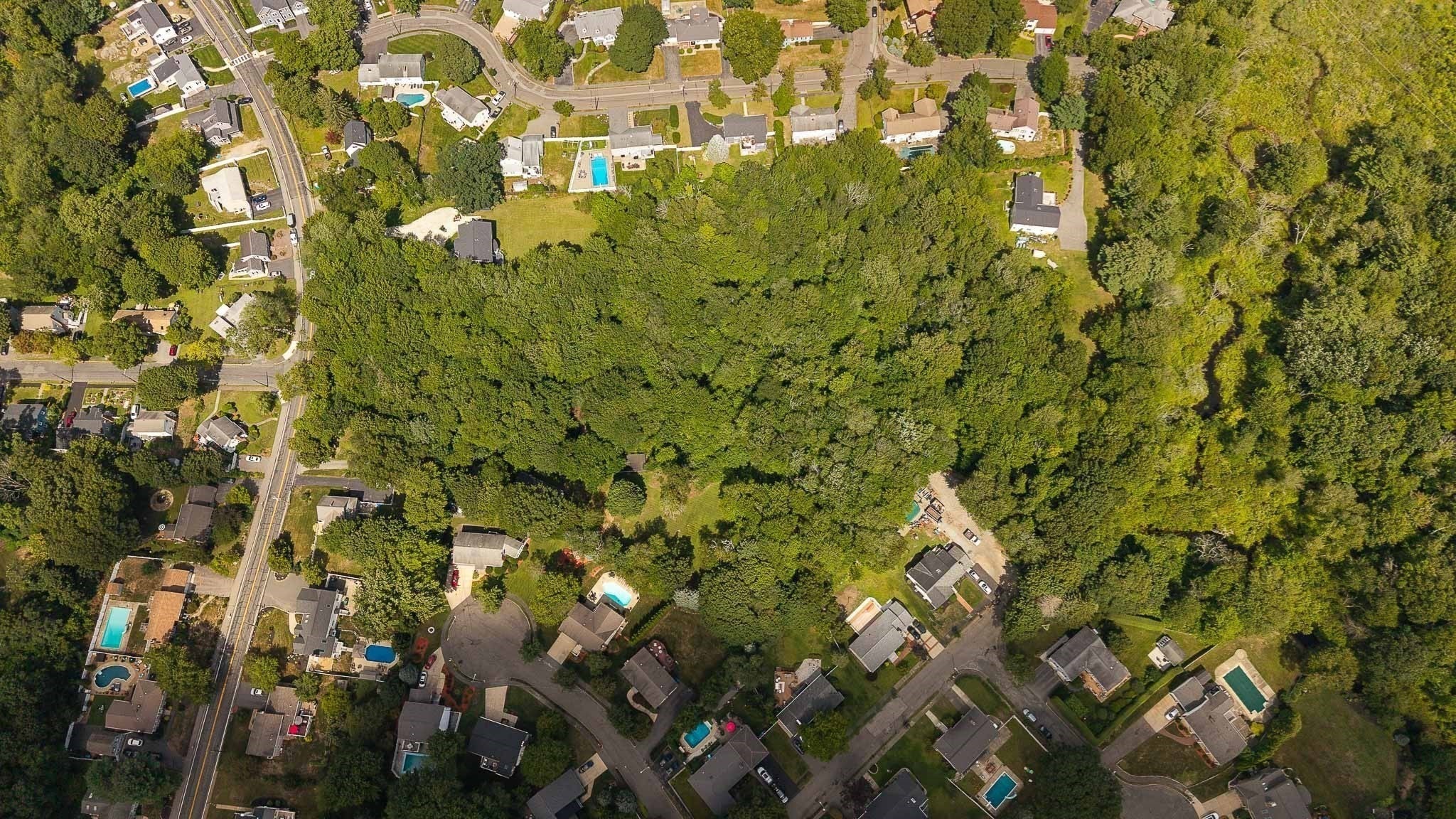 39 Montrose Ave Wakefield, MA 01880