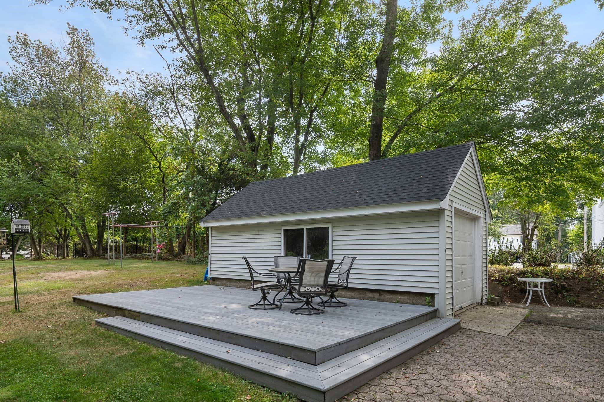 39 Montrose Ave Wakefield, MA 01880