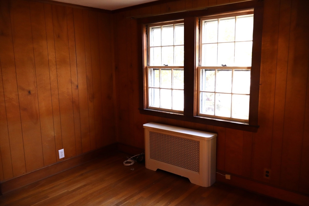 18 Crosby Rd Wakefield, MA 01880 18 Crosby Rd Wakefield, MA 01880