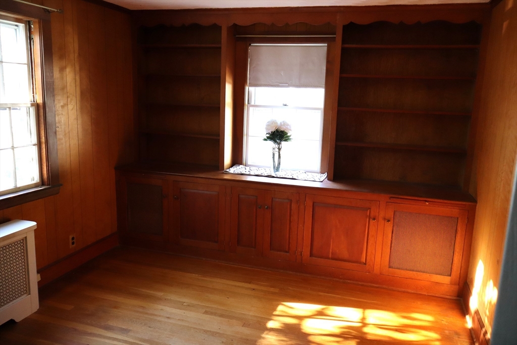 18 Crosby Rd Wakefield, MA 01880 18 Crosby Rd Wakefield, MA 01880
