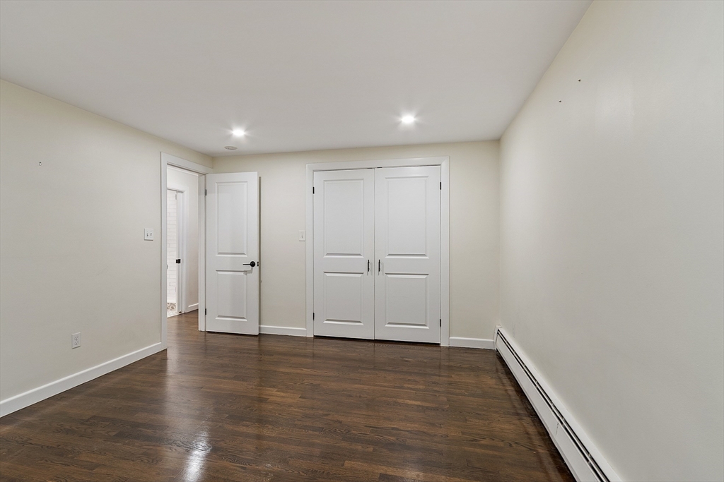 26 Curv St Wakefield, MA 01880