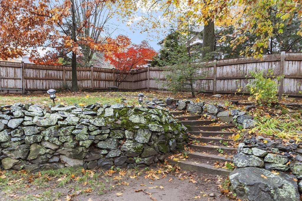 26 Curv St Wakefield, MA 01880