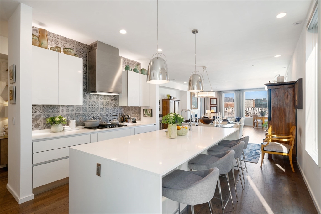 509 E 1st St #5