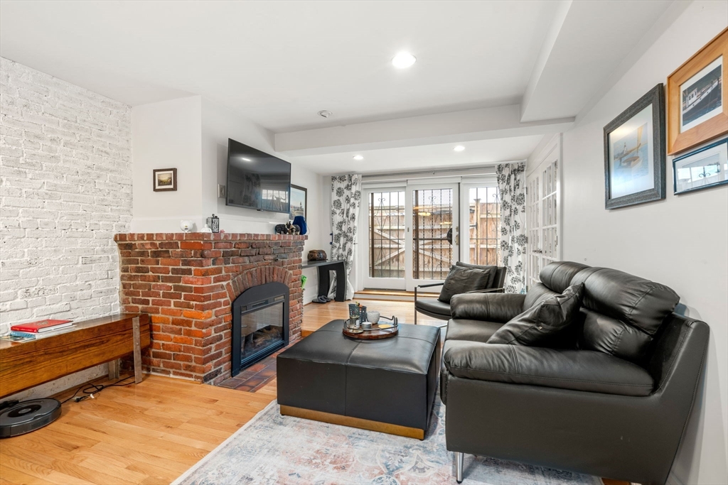 69 Saint Botolph St #1
