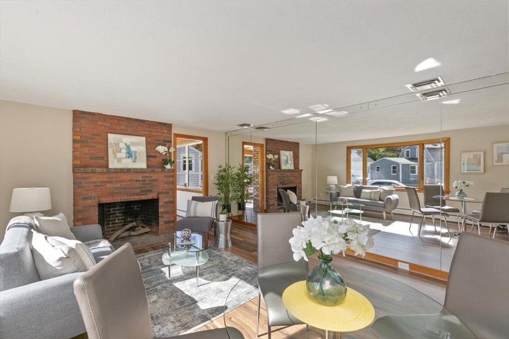 270 Lowell St Wakefield, MA 01880 270 Lowell St Wakefield, MA 01880