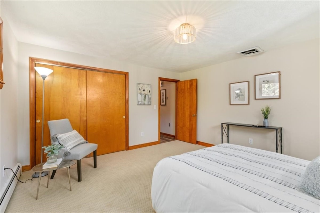 270 Lowell St Wakefield, MA 01880 270 Lowell St Wakefield, MA 01880