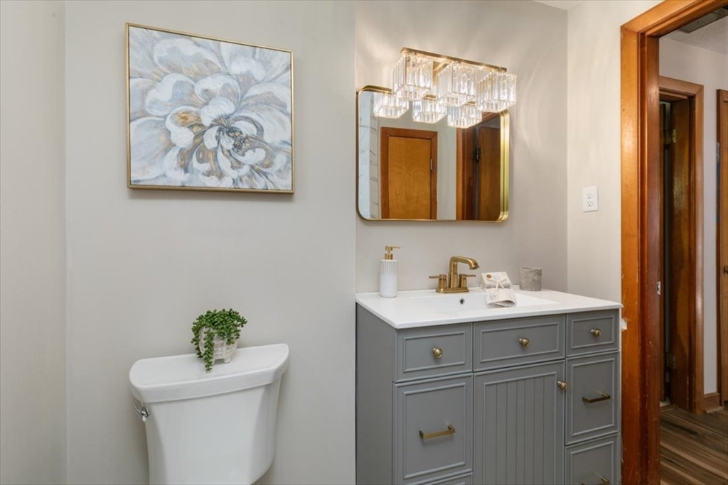 270 Lowell St Wakefield, MA 01880 270 Lowell St Wakefield, MA 01880