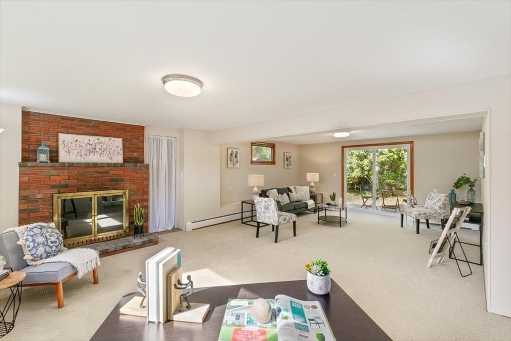 270 Lowell St Wakefield, MA 01880 270 Lowell St Wakefield, MA 01880