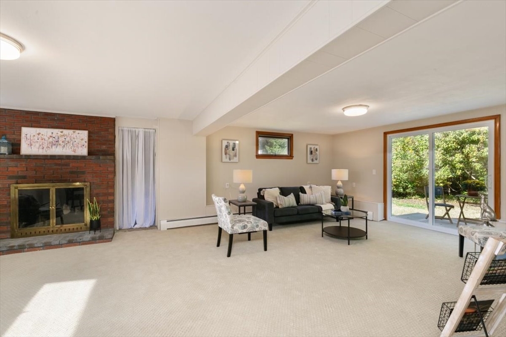 270 Lowell St Wakefield, MA 01880 270 Lowell St Wakefield, MA 01880