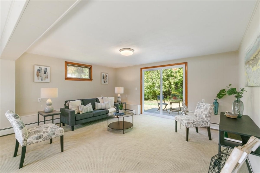 270 Lowell St Wakefield, MA 01880 270 Lowell St Wakefield, MA 01880