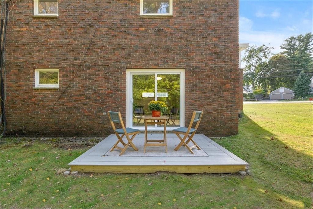 270 Lowell St Wakefield, MA 01880 270 Lowell St Wakefield, MA 01880