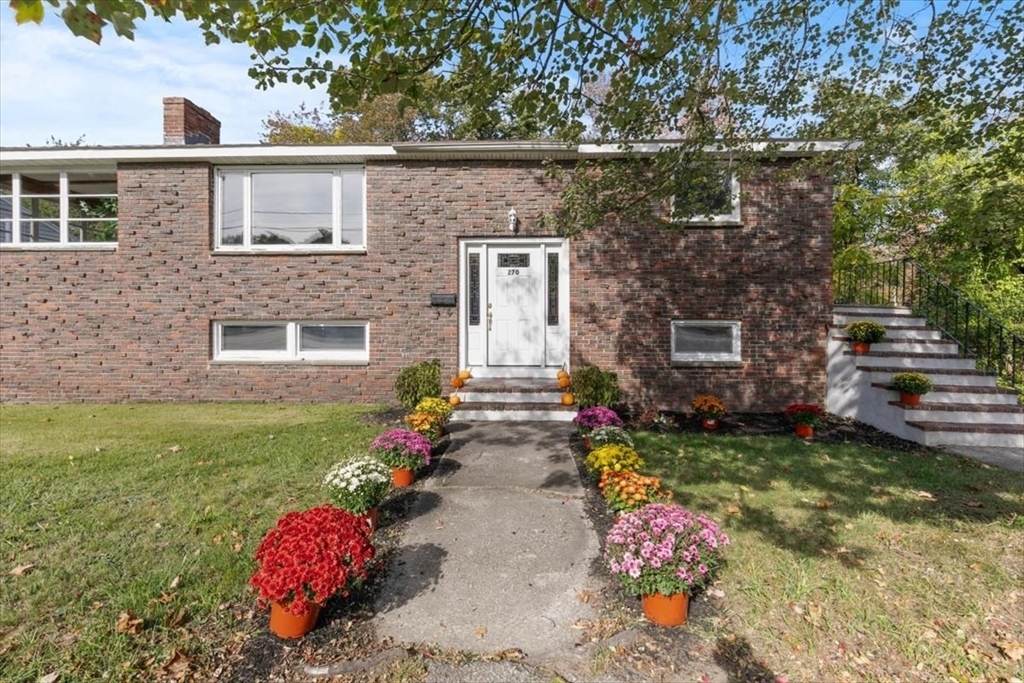 270 Lowell St Wakefield, MA 01880 270 Lowell St Wakefield, MA 01880