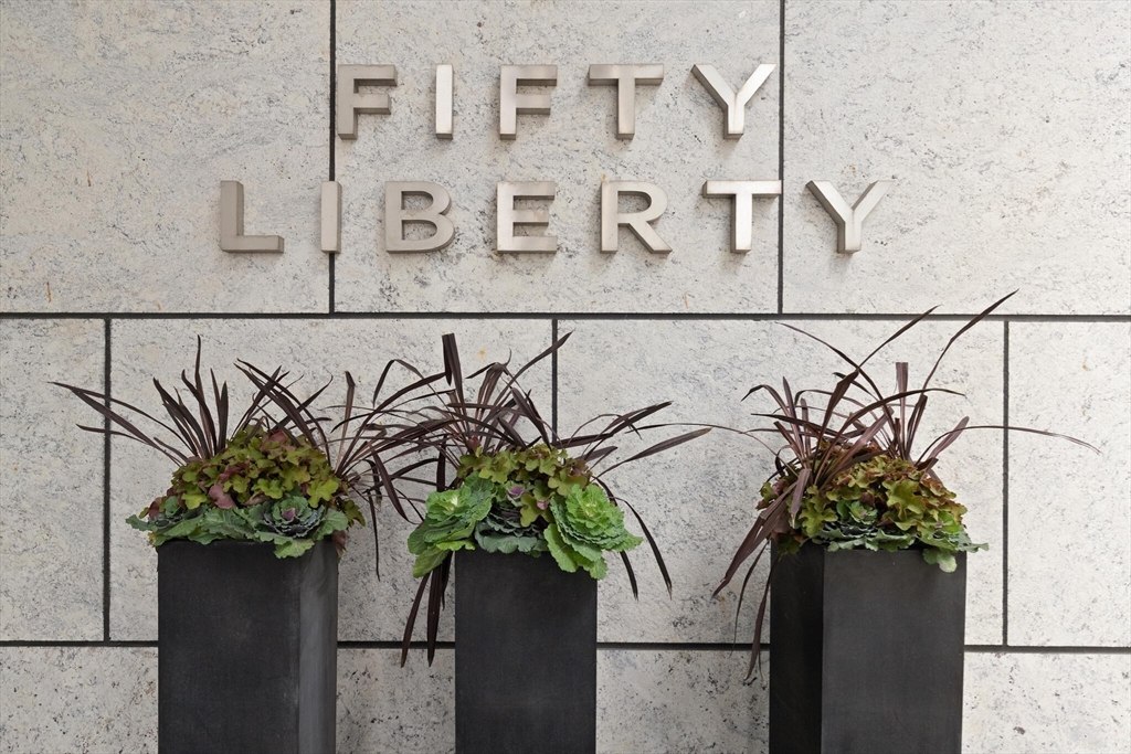 50 Liberty Dr #11L Boston, MA 02210