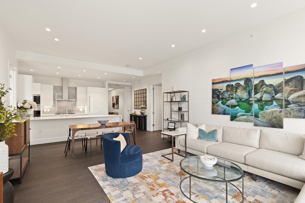 50 Liberty Dr #11L Boston, MA 02210