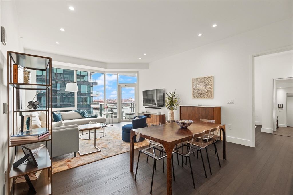 50 Liberty Dr #11L Boston, MA 02210