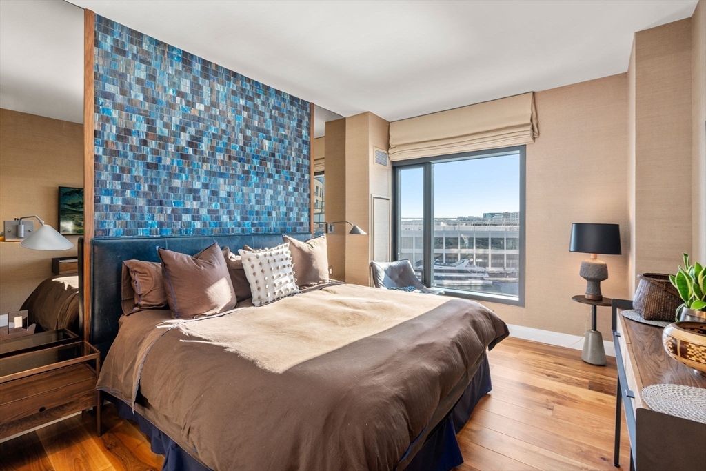 300 Pier 4th Blvd #6M Boston, MA 02110