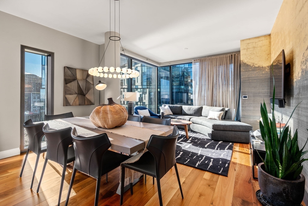 300 Pier 4th Blvd #6M Boston, MA 02110